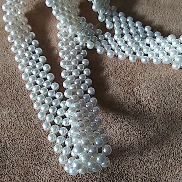 Pearl Stretch Band Necklace - Picture 2 of 4